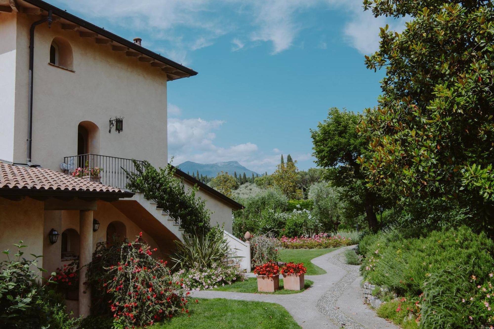 Relais De Charme Le Videlle Guest House Raffa Exterior photo